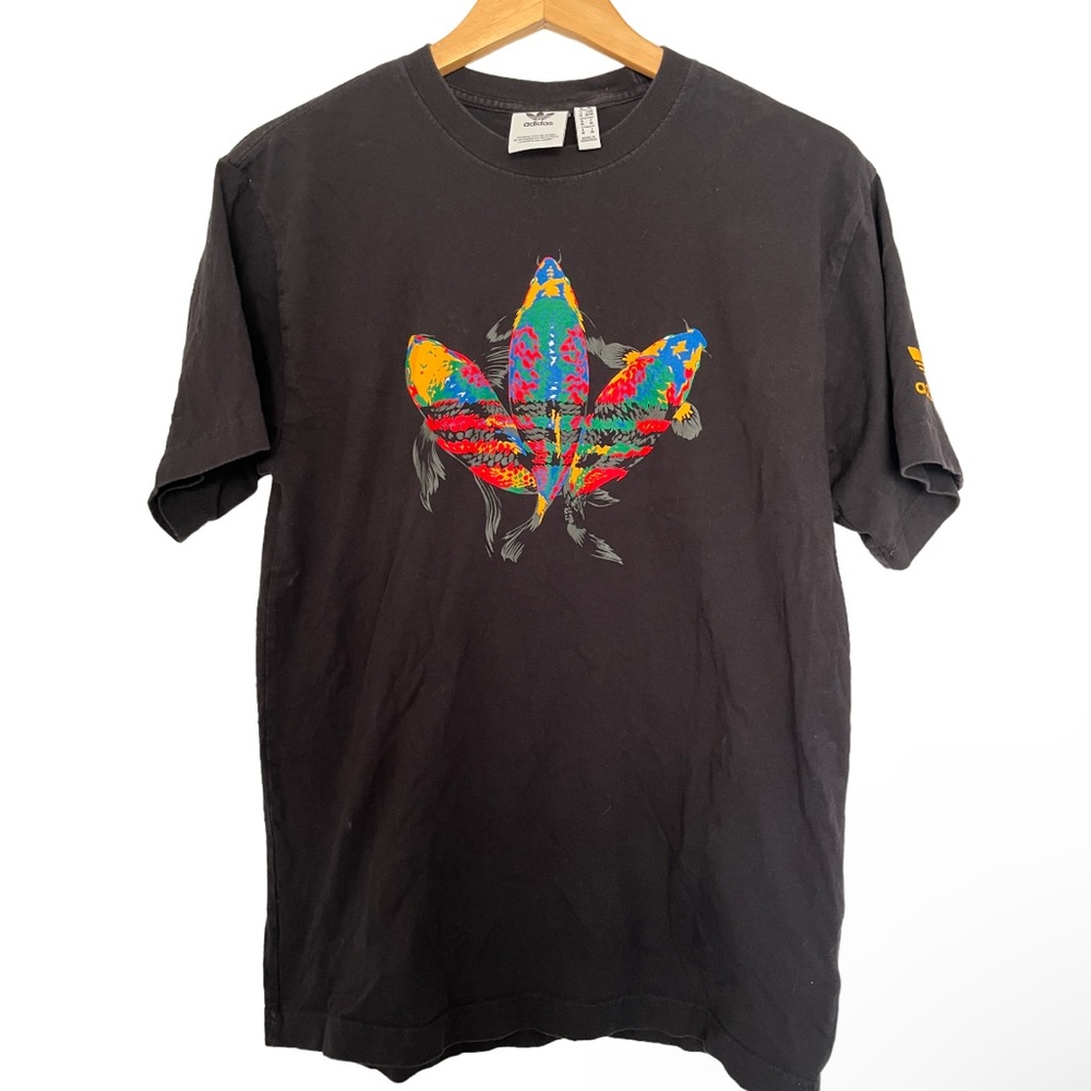 adidas Originals | Koi Fish Trefoil Graphic Black Short Sleeve Tee